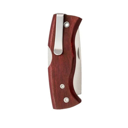 Helle Raud M Knife with a white background